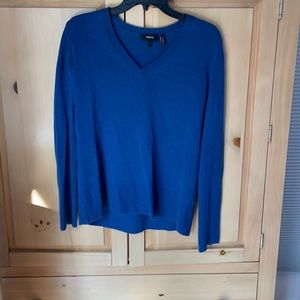 Worn once theory cashmere sweater